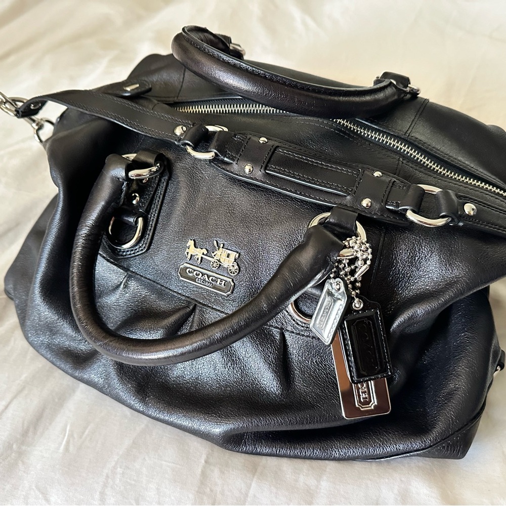 NEW Coach Black Bag with Luxurious Leather Finish